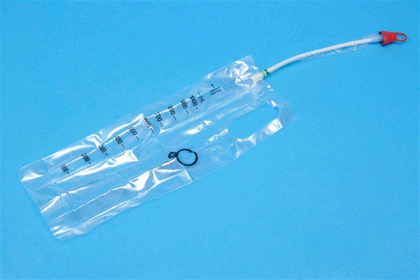 Intermittent catheter with combined collection bag 